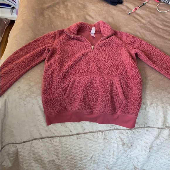 Tops - Size medium fuzzy quarter zip sweatshirt